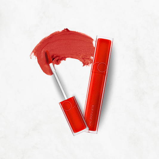 BLUR FUDGE TINT (#10 FUDGE RED) - Long-lasting lip tint in a classic red shade