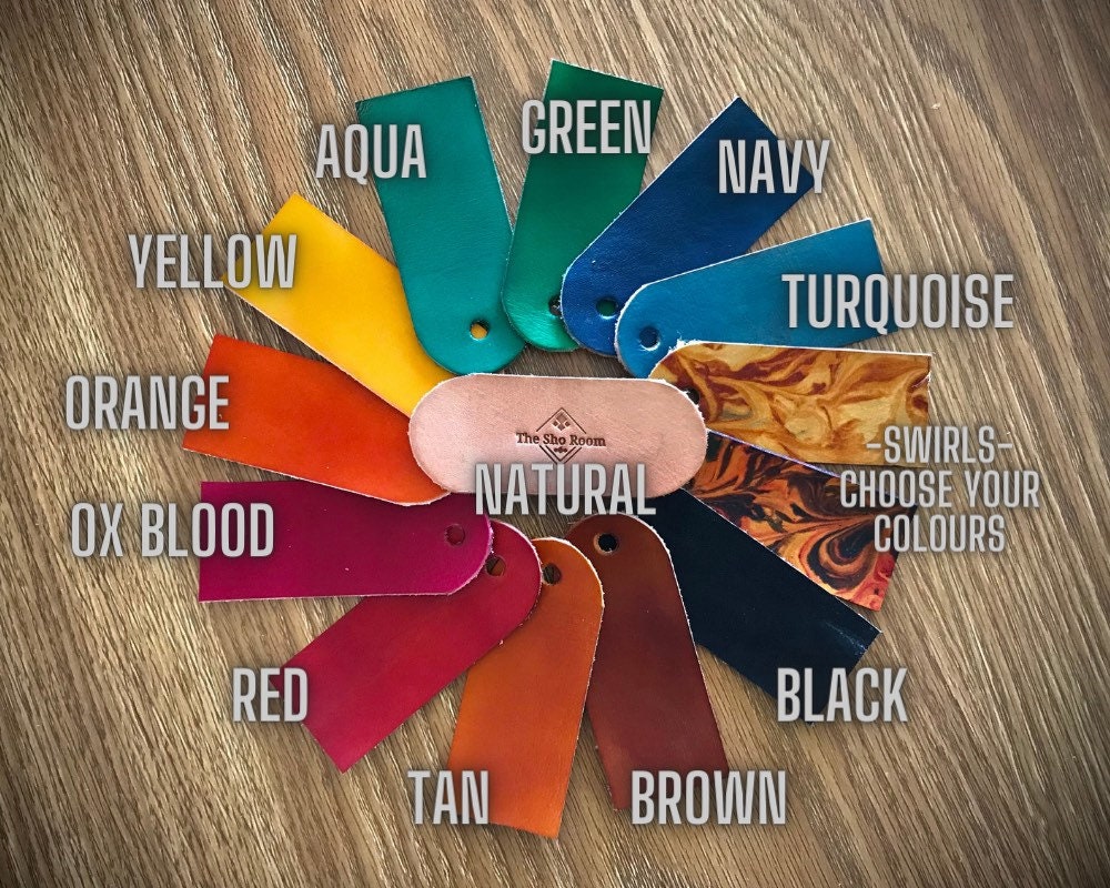 Love heart medium collar with engraved buckle