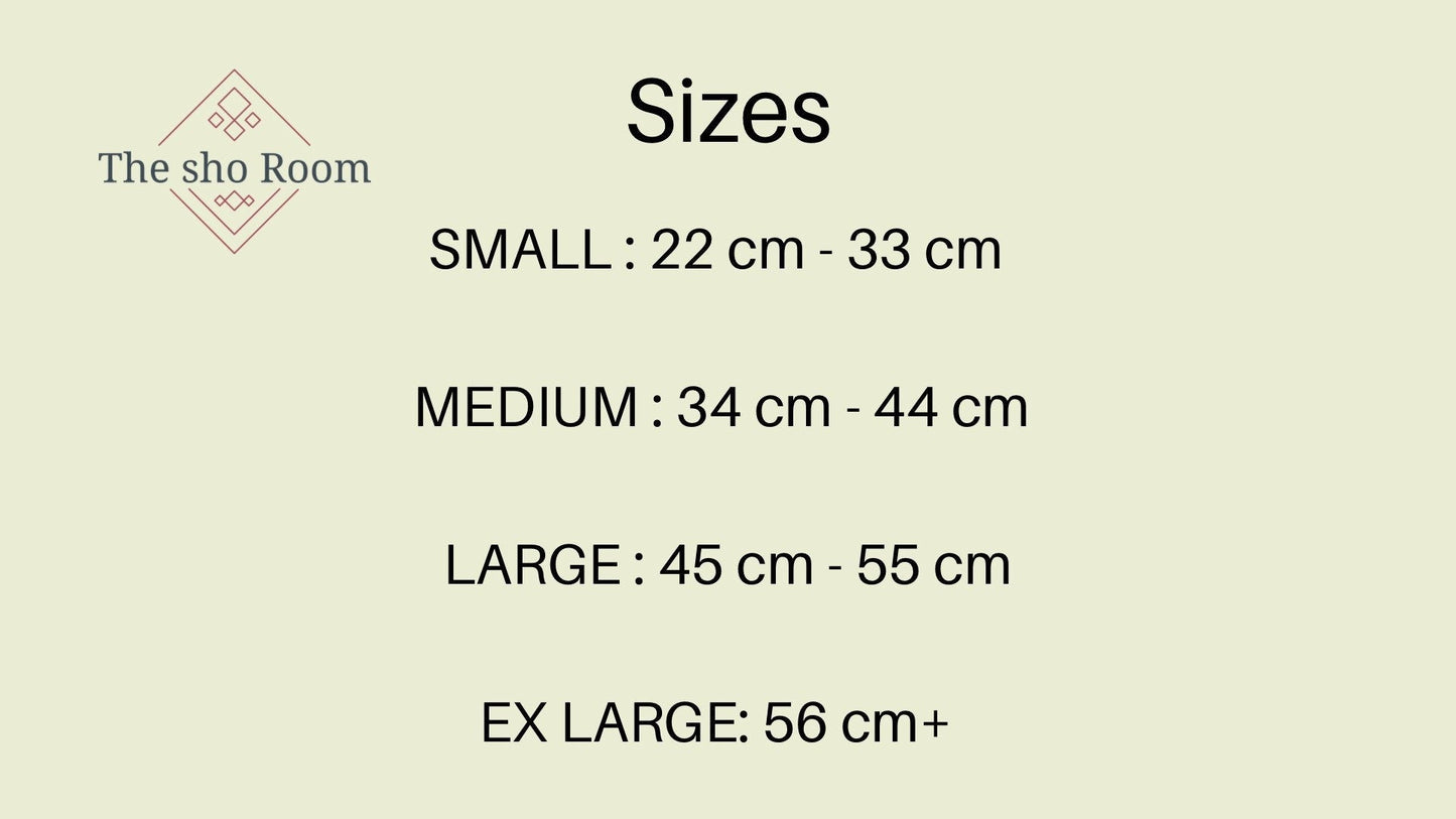 Personalised wide collar with acorn and leaves